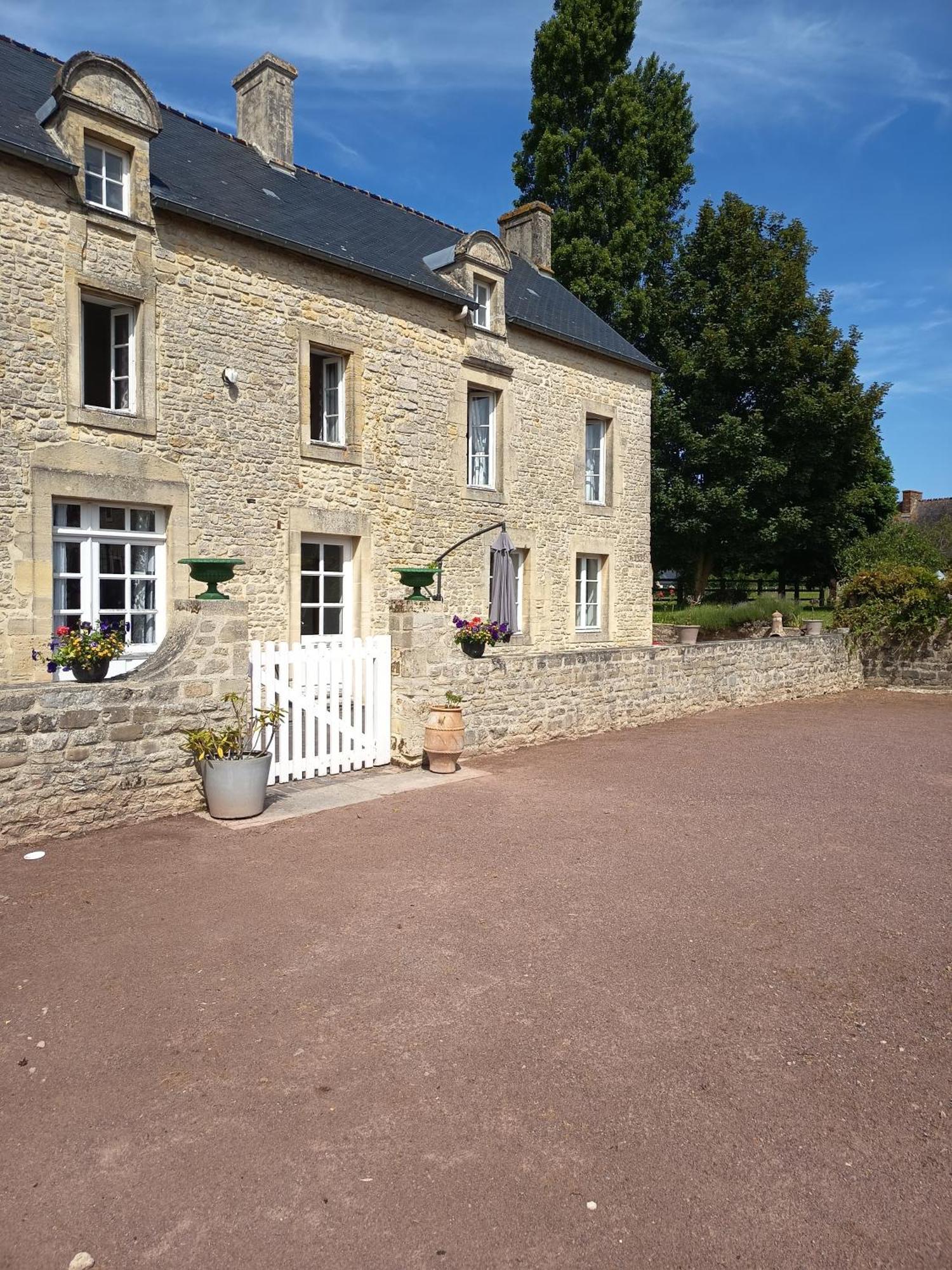 Maison De Charme Tour-en-Bessin المظهر الخارجي الصورة